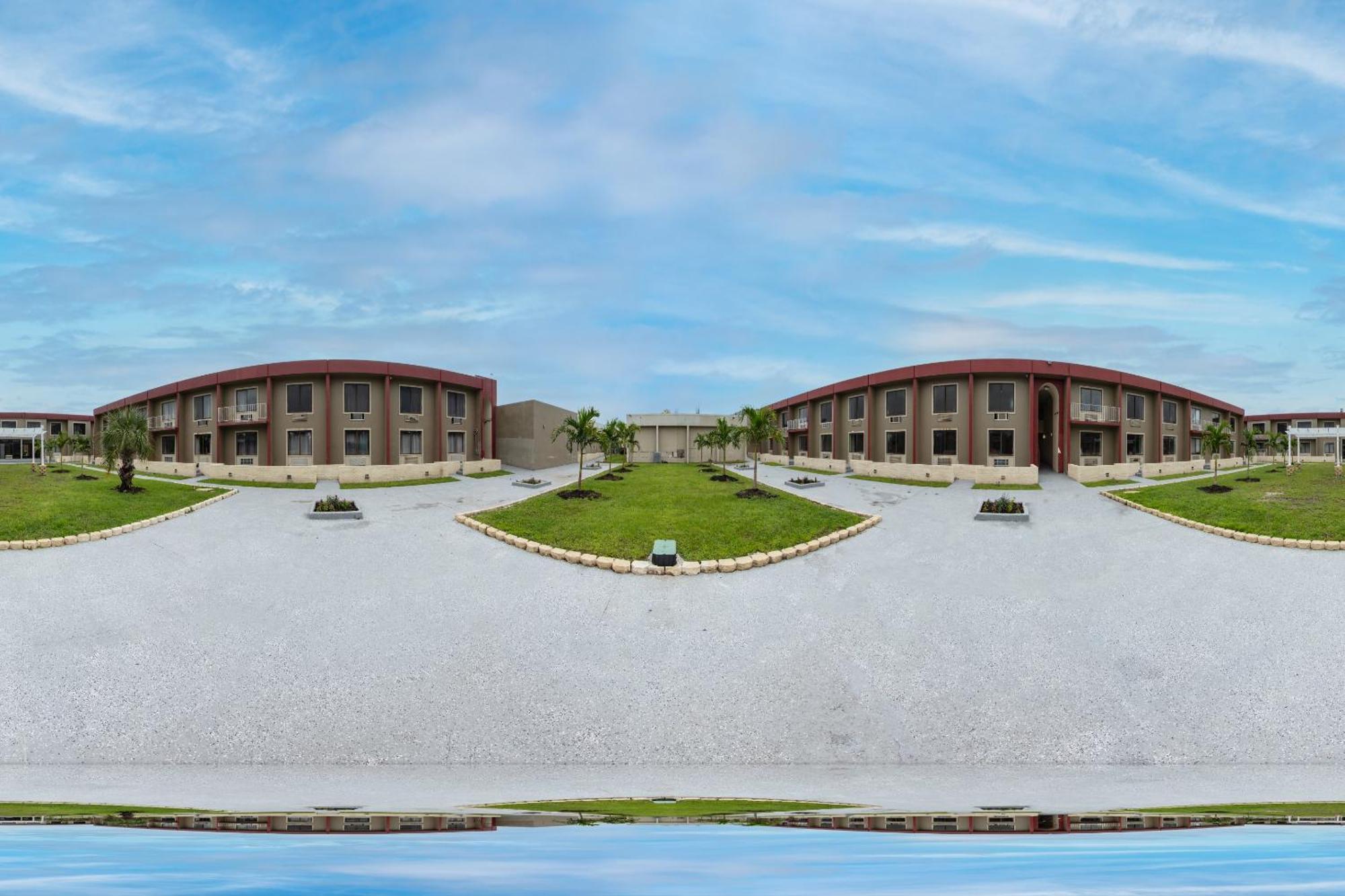 Oyo Hotel Orlando Airport Bagian luar foto