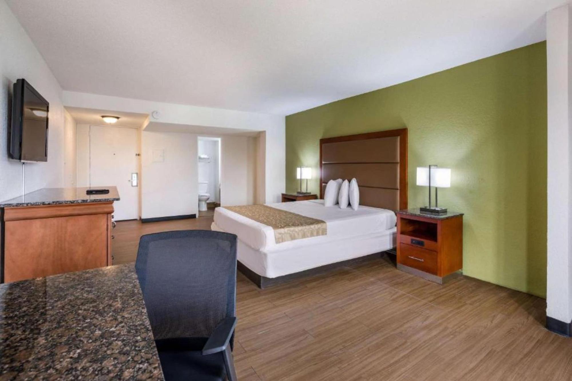 Oyo Hotel Orlando Airport Bagian luar foto