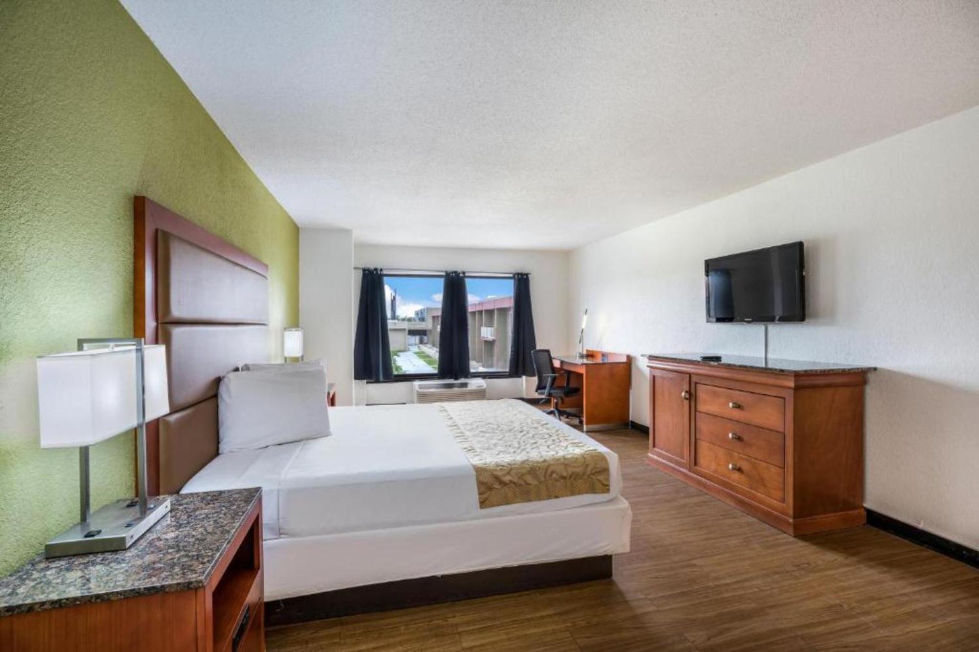 Oyo Hotel Orlando Airport Bagian luar foto